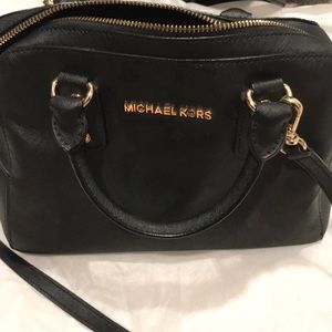 Michael kors crossbody